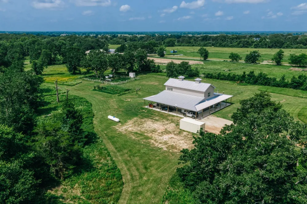 38261 Fm 1736 Road Hempstead, TX 77445