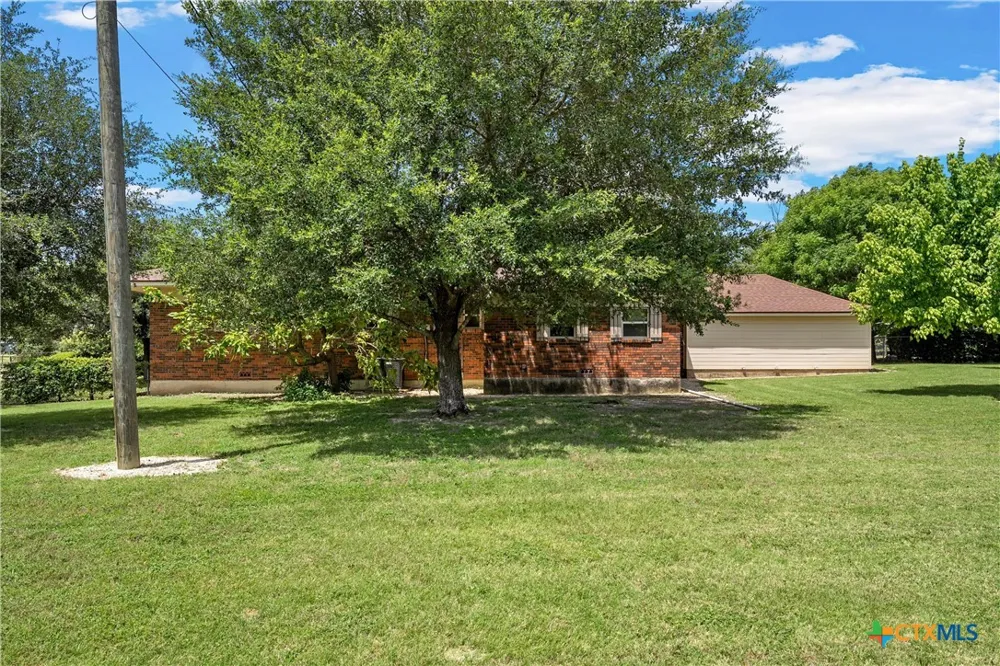 204 Christopher Drive Eddy, TX 76524