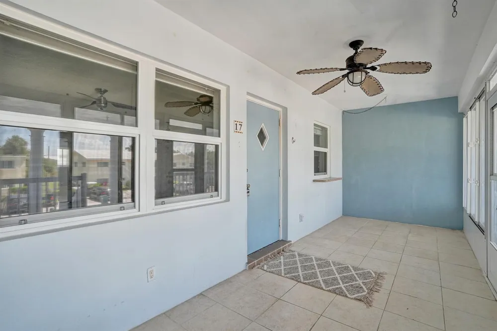 2734 NE 27th Court #17 Lighthouse Point, FL 33064