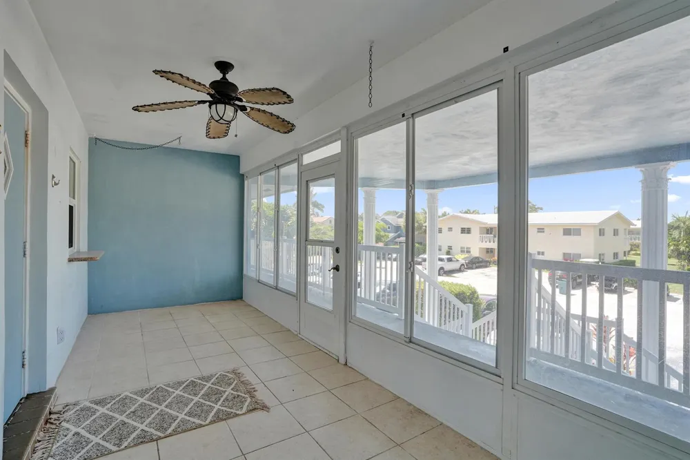 2734 NE 27th Court #17 Lighthouse Point, FL 33064