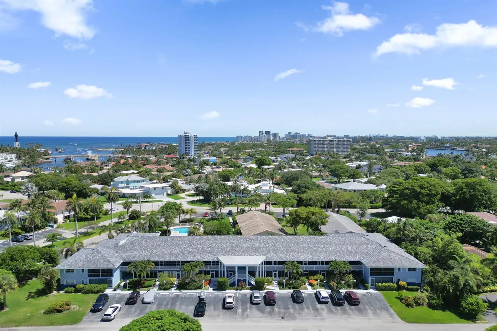 2734 NE 27th Court #17 Lighthouse Point, FL 33064