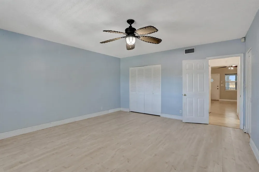 2734 NE 27th Court #17 Lighthouse Point, FL 33064