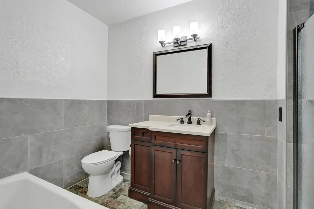 2734 NE 27th Court #17 Lighthouse Point, FL 33064