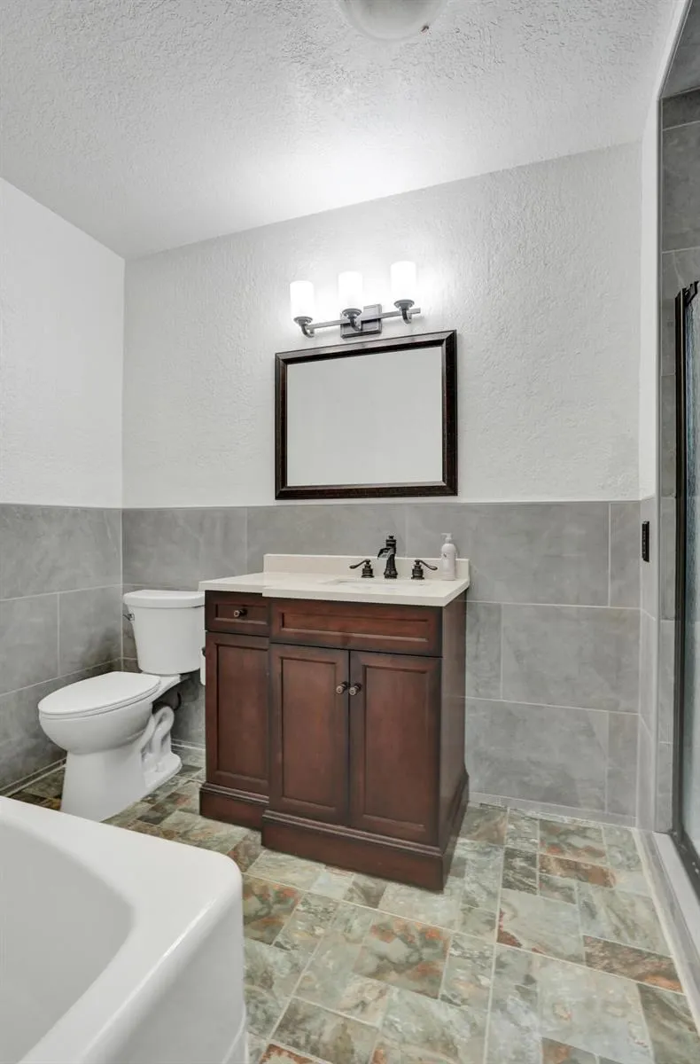 2734 NE 27th Court #17 Lighthouse Point, FL 33064