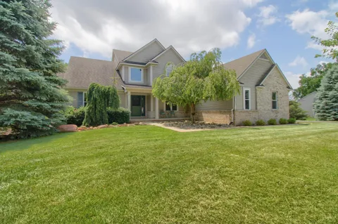 6833 Meadows Pass
