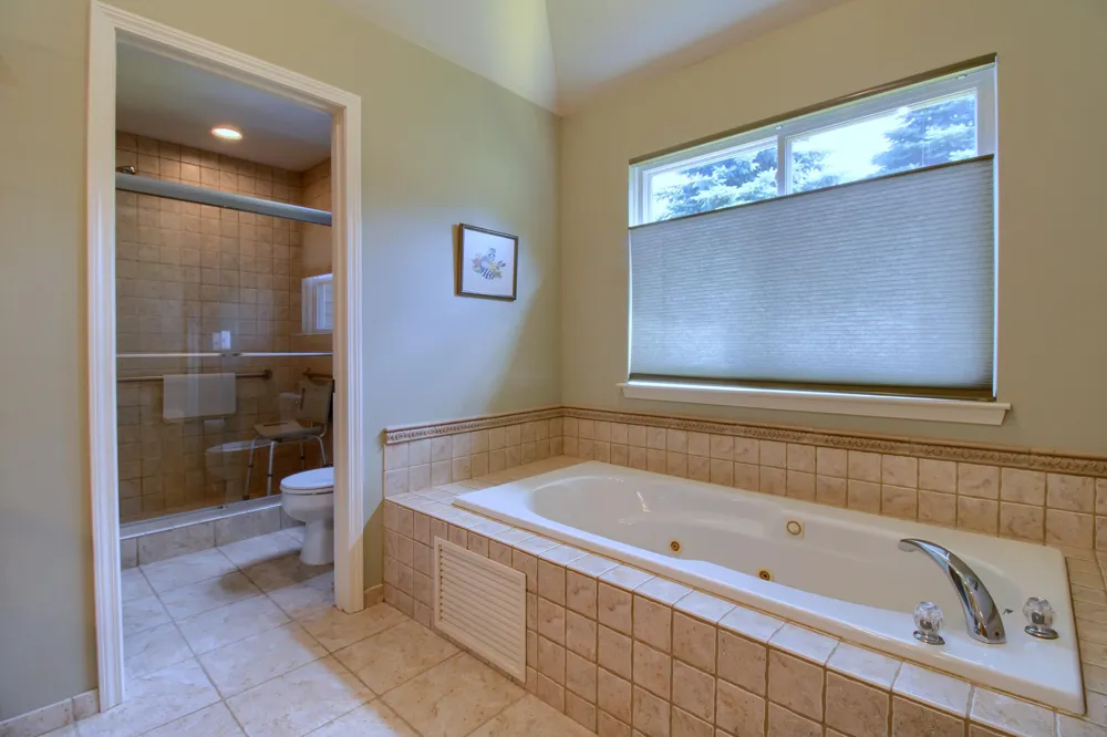 6833 Meadows Pass Dexter, MI 48130