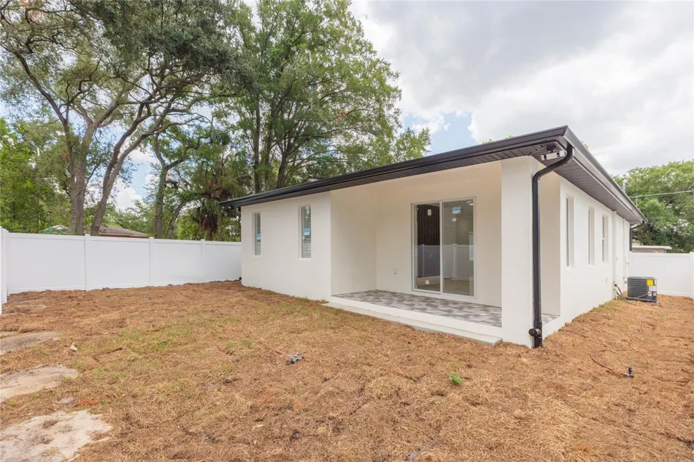 3720 32ND Tampa, FL 33610