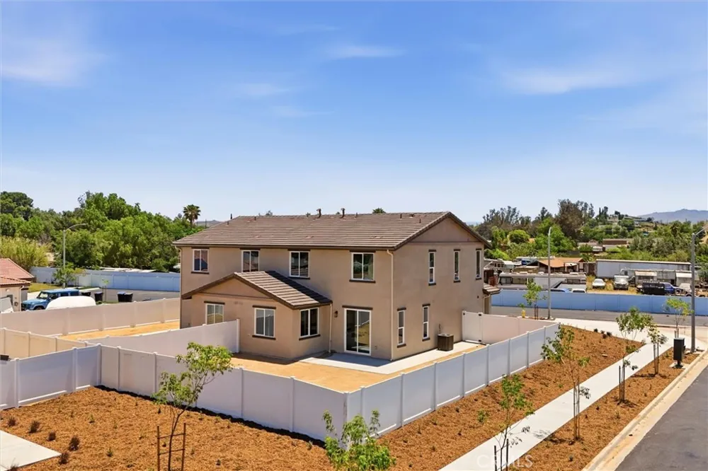5855 Persepolis Ct. Riverside, CA 92505