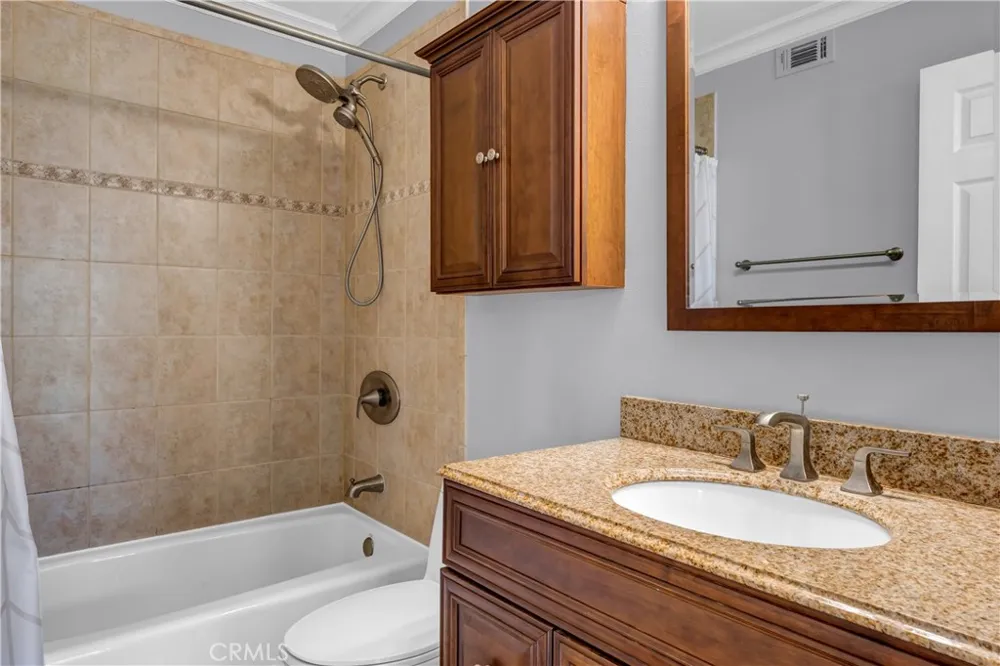 23 Galeana Lake Forest, CA 92610