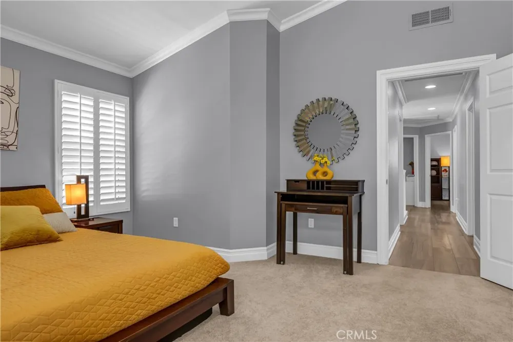 23 Galeana Lake Forest, CA 92610
