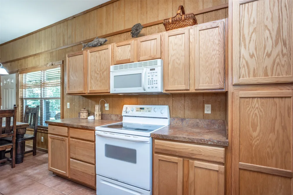 16 Park Tree Lane Gordonville, TX 76245