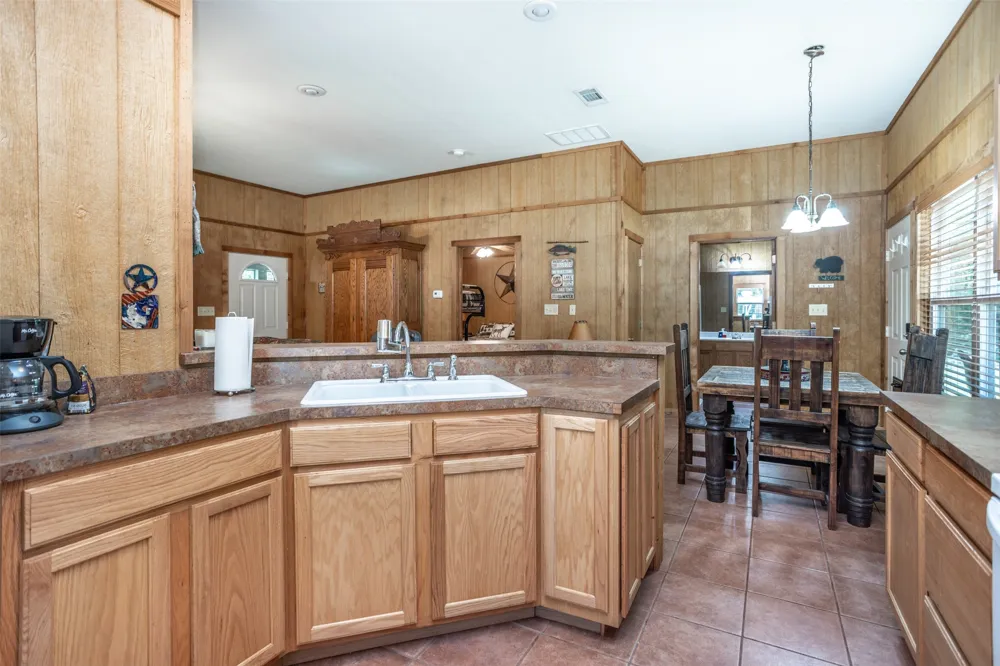 16 Park Tree Lane Gordonville, TX 76245