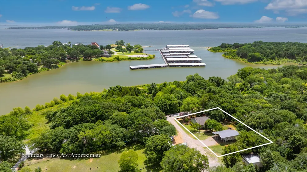16 Park Tree Lane Gordonville, TX 76245