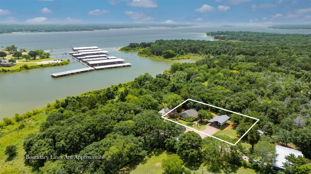 16 Park Tree Lane Gordonville, TX 76245