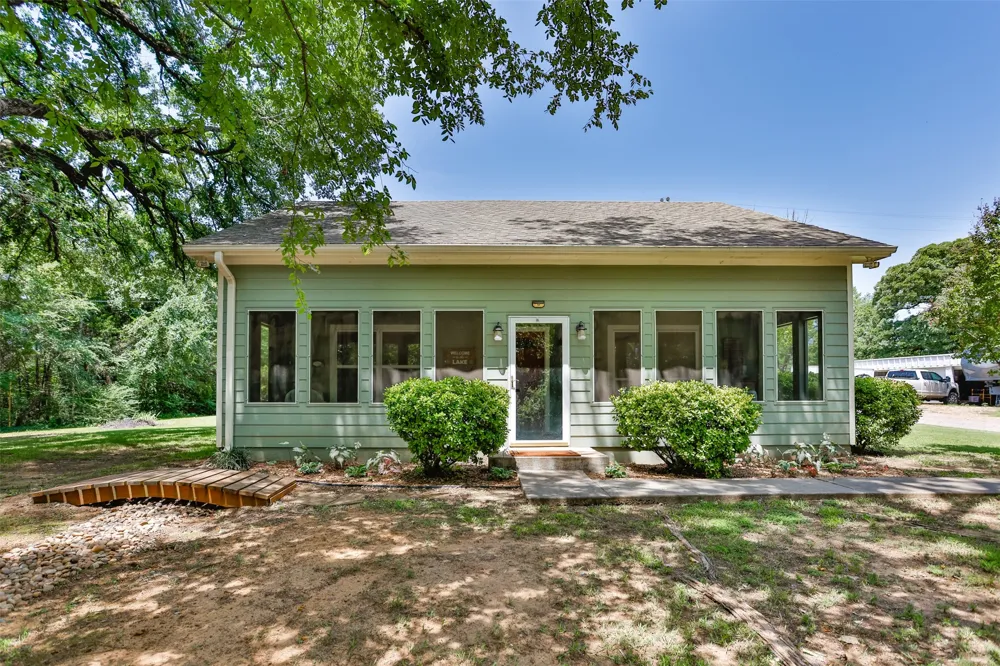 16 Park Tree Lane Gordonville, TX 76245