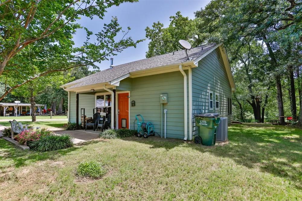 16 Park Tree Lane Gordonville, TX 76245