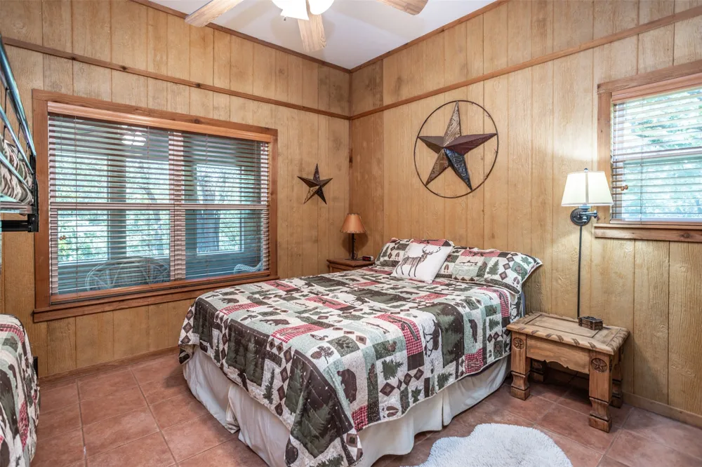 16 Park Tree Lane Gordonville, TX 76245
