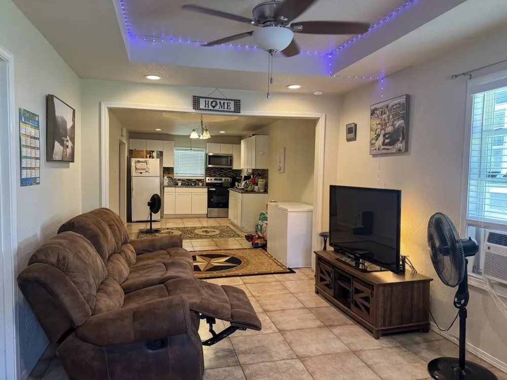 606 Iowa Street Keene, TX 76059