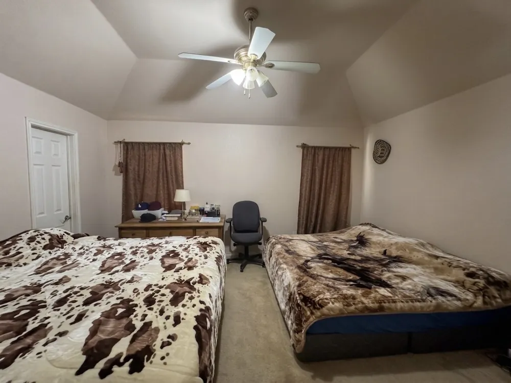606 Iowa Street Keene, TX 76059