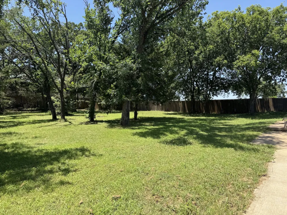 606 Iowa Street Keene, TX 76059
