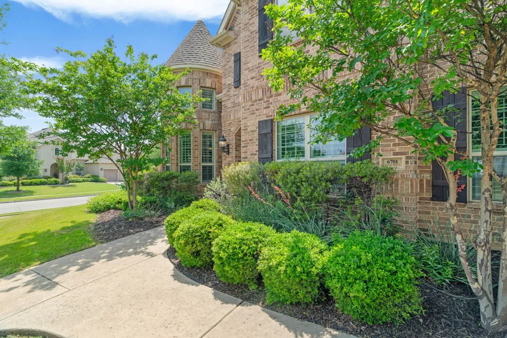 6701 Canyon Oak Court Flower Mound, TX 76226