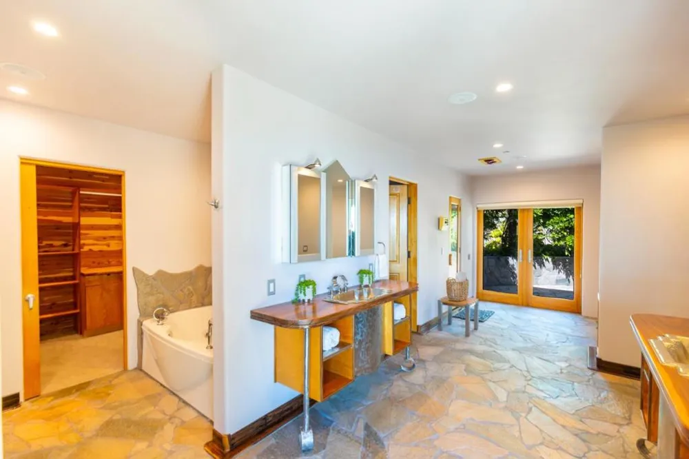 31475 Highway 1 Carmel, CA 93923