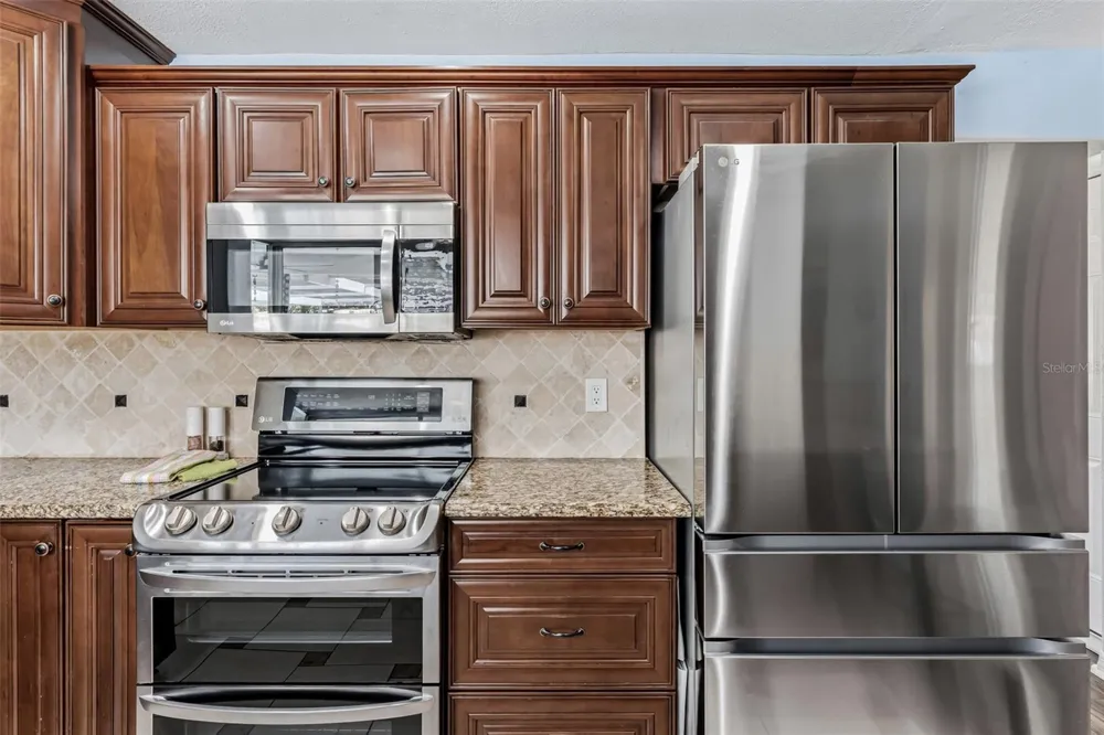 14570 TANGLEWOOD DRIVE Largo, FL 33774