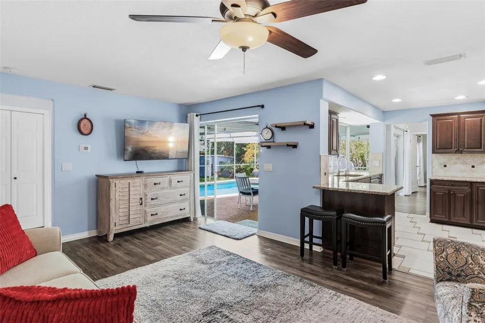 14570 TANGLEWOOD DRIVE Largo, FL 33774