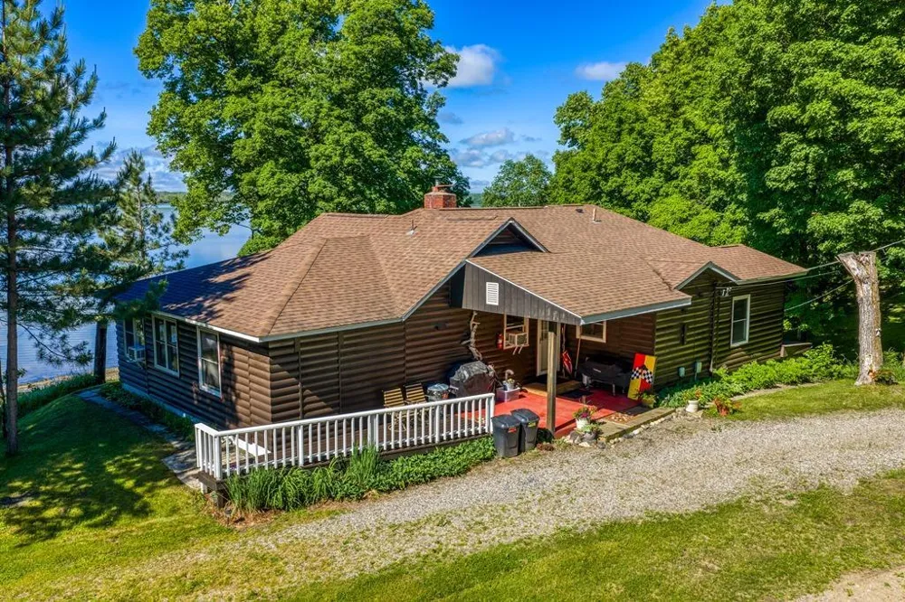 52702 Chapel Road Spring Lake, MN 56680