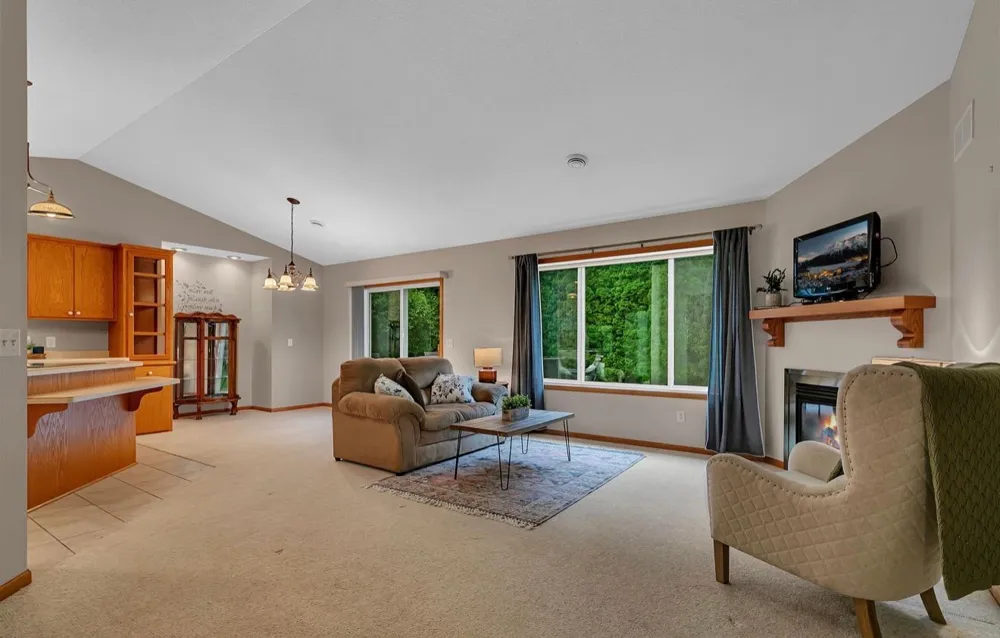 1004 Oak Pond Drive Sartell, MN 56377