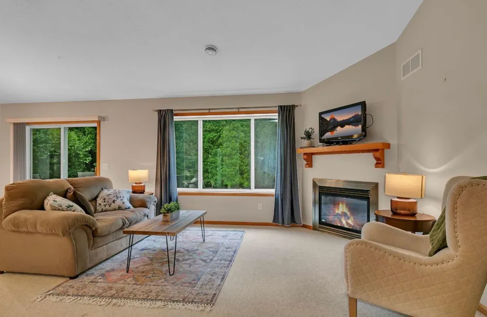 1004 Oak Pond Drive Sartell, MN 56377