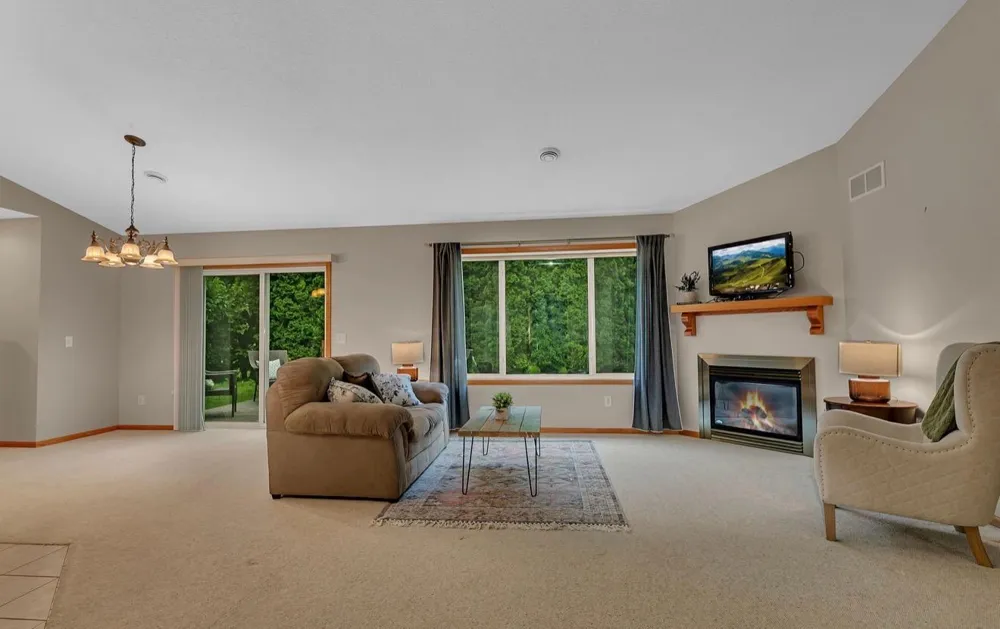 1004 Oak Pond Drive Sartell, MN 56377