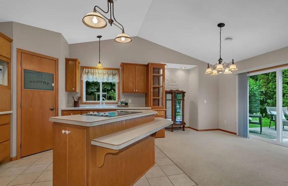 1004 Oak Pond Drive Sartell, MN 56377
