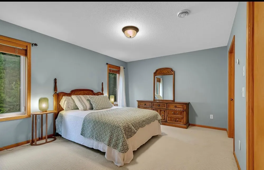 1004 Oak Pond Drive Sartell, MN 56377