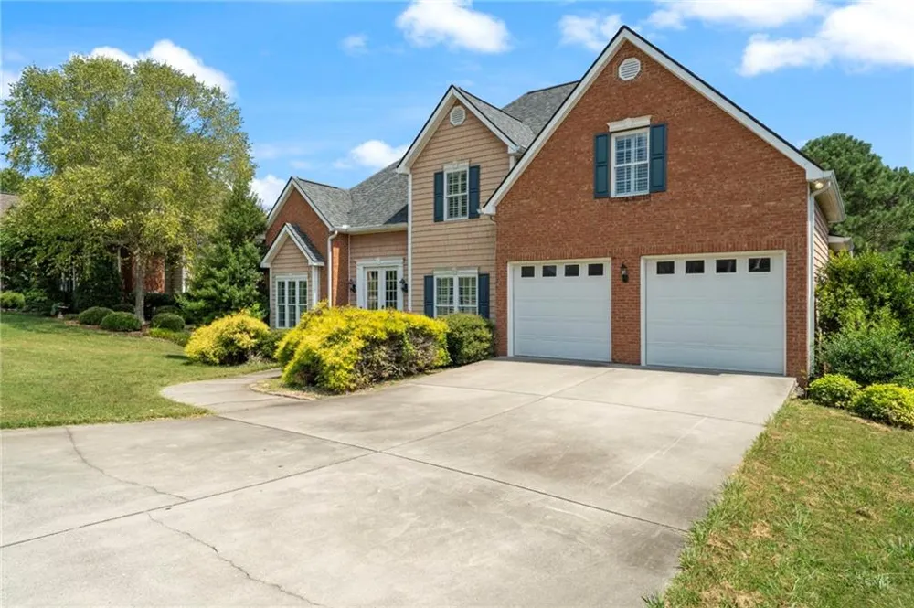407 Overlook Way Cohutta, GA 30710