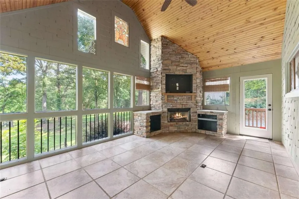 5825 Sweetbottom Lane Clermont, GA 30527