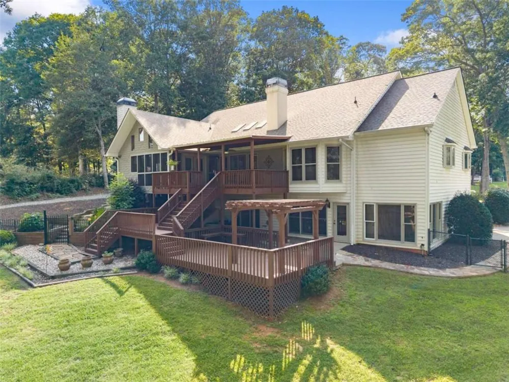 5825 Sweetbottom Lane Clermont, GA 30527
