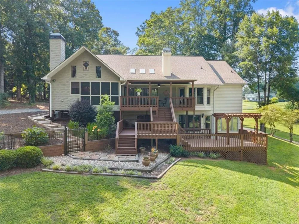 5825 Sweetbottom Lane Clermont, GA 30527