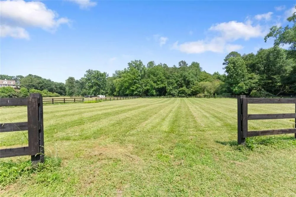 5825 Sweetbottom Lane Clermont, GA 30527