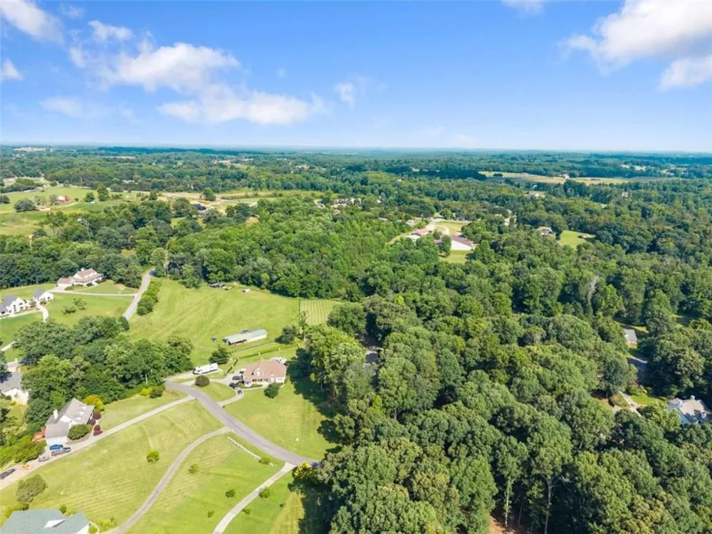 5825 Sweetbottom Lane Clermont, GA 30527