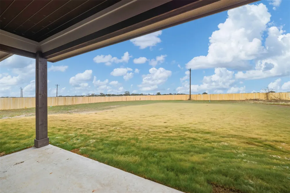 105 Court Side Drive Snook, TX 77879