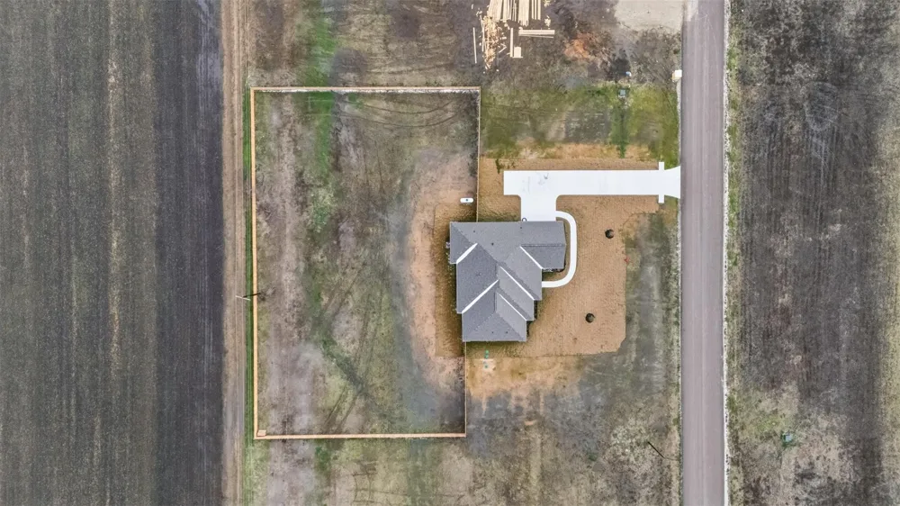105 Court Side Drive Snook, TX 77879