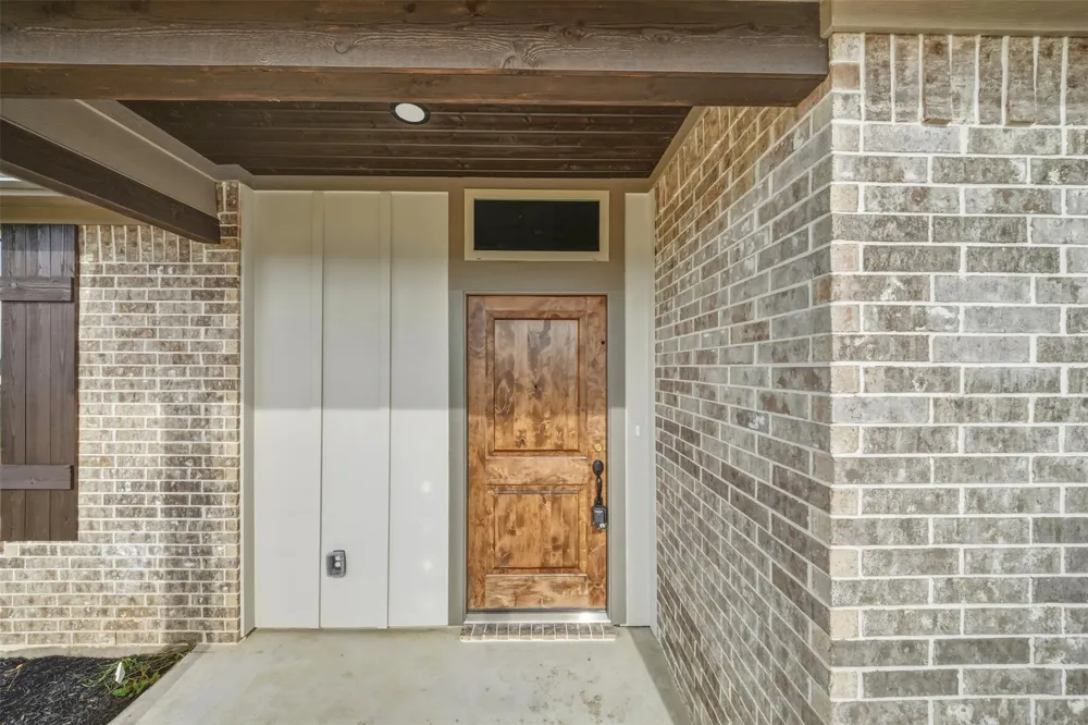 105 Court Side Drive Snook, TX 77879