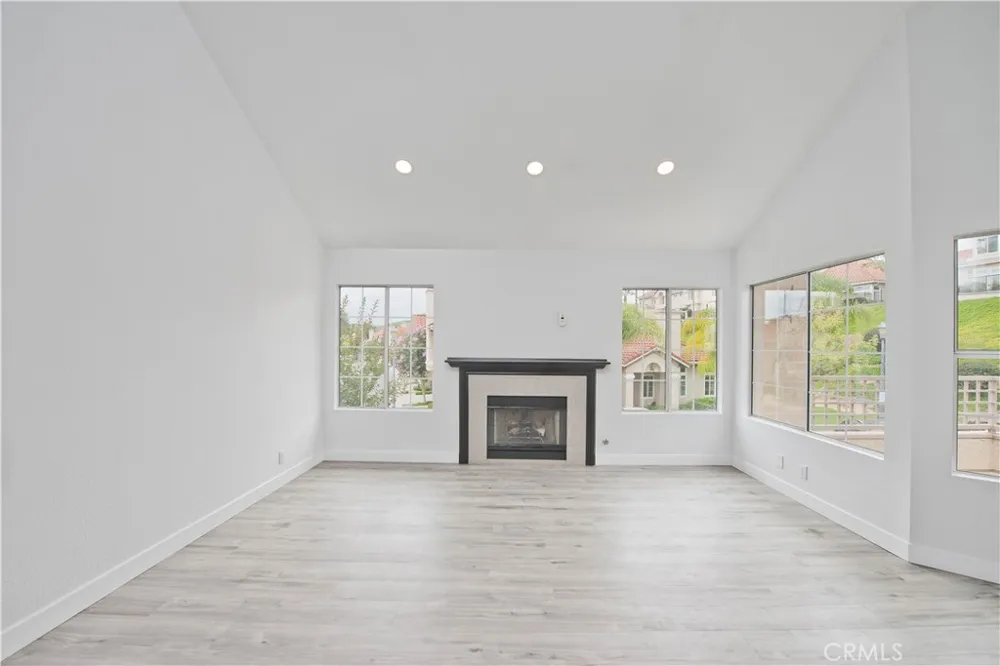 600 Kingswood Lane #A Simi Valley, CA 93065