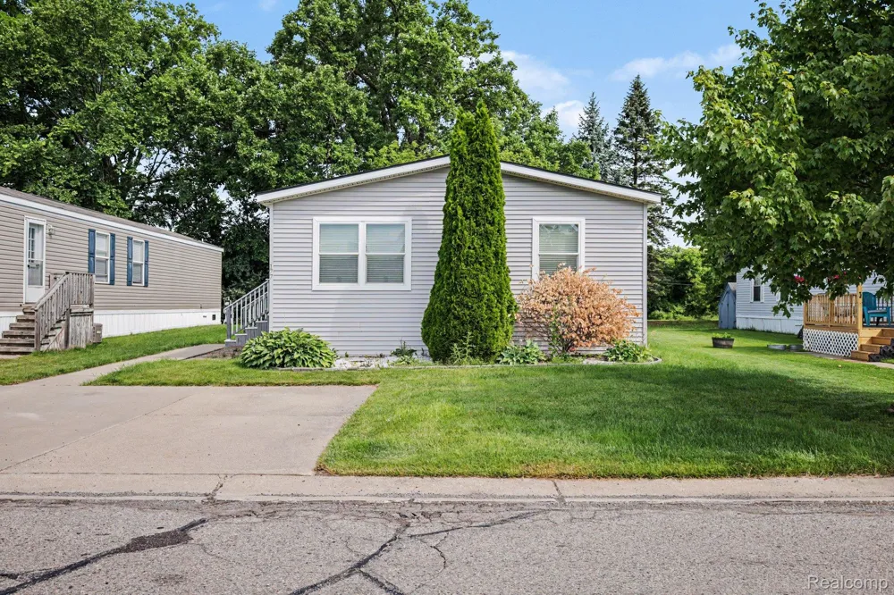 2700 Shimmons Road #177 Auburn Hills City, MI 48326