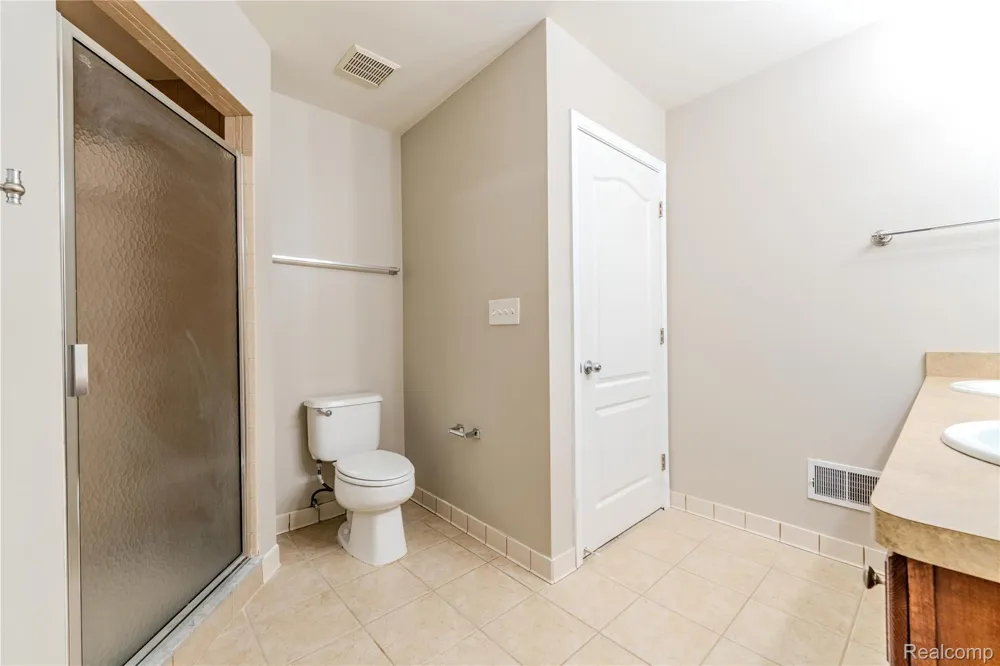 1030 Lorenzo Court Troy City, MI 48085