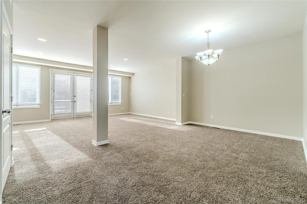 1030 Lorenzo Court Troy City, MI 48085