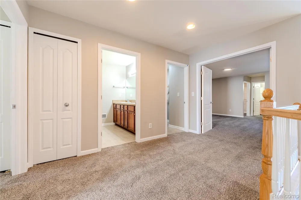 1030 Lorenzo Court Troy City, MI 48085
