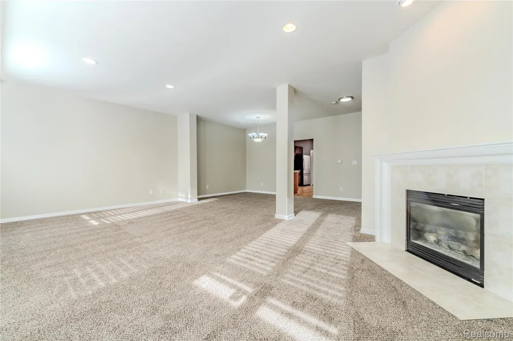 1030 Lorenzo Court Troy City, MI 48085