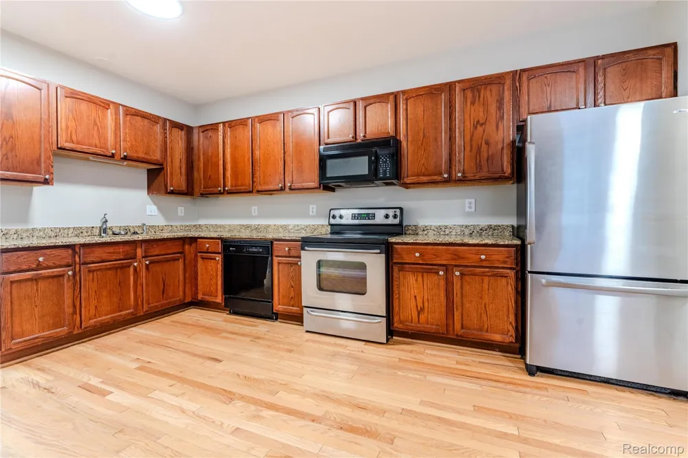 1030 Lorenzo Court Troy City, MI 48085